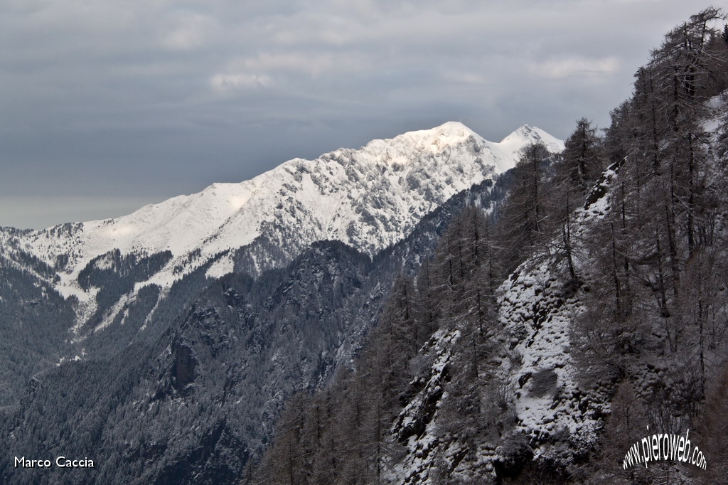 04_Neve sui monti sopra Foppolo.JPG